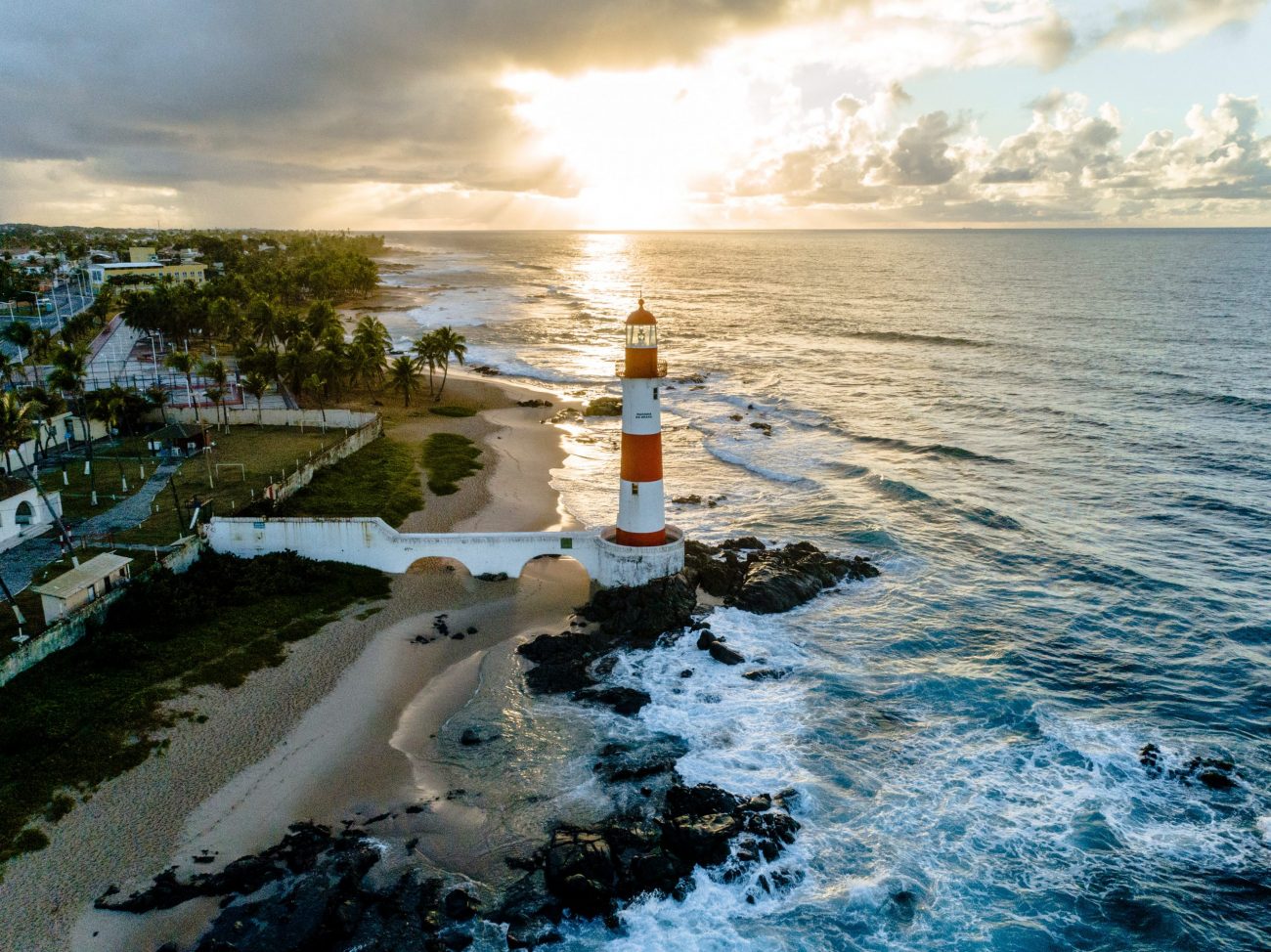 Itapuã Lighthouse, Brazil-unsplash
